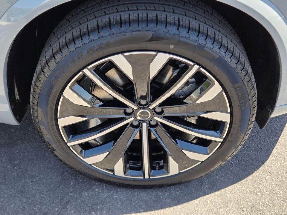 2026 Volvo XC90 PLUG-IN HYBRID Ultra, T8 AWD, Electric/Gasoline, Bright, 7 Seats