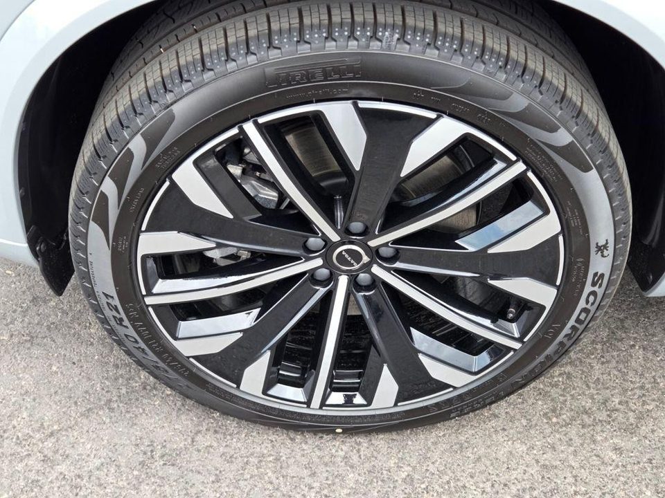 2026 Volvo XC90 PLUG-IN HYBRID Ultra, T8 AWD, Electric/Gasoline, Bright, 7 Seats