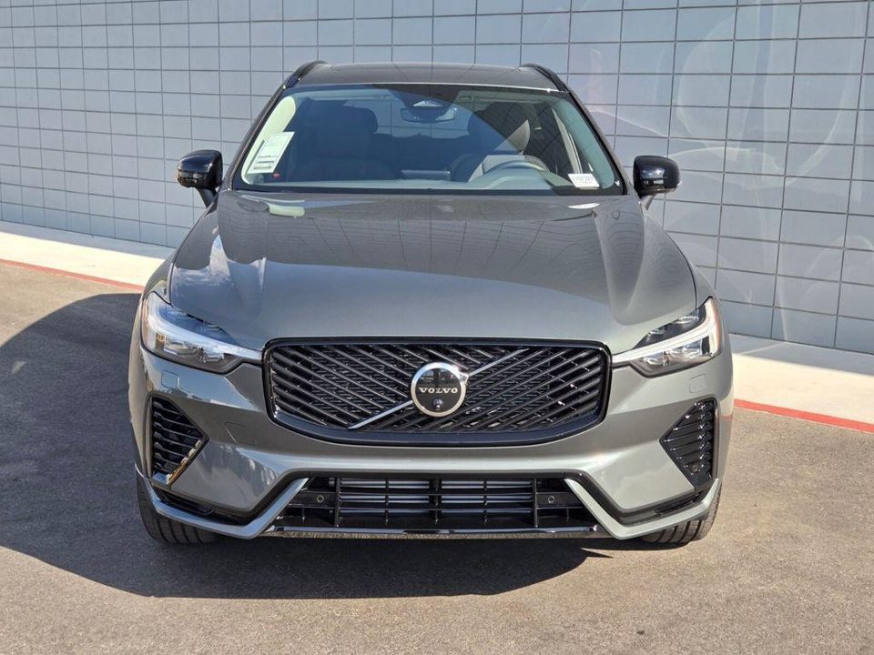 2026 Volvo XC60 PLUG-IN HYBRID Plus, T8 AWD Electric/Gasoline, Dark