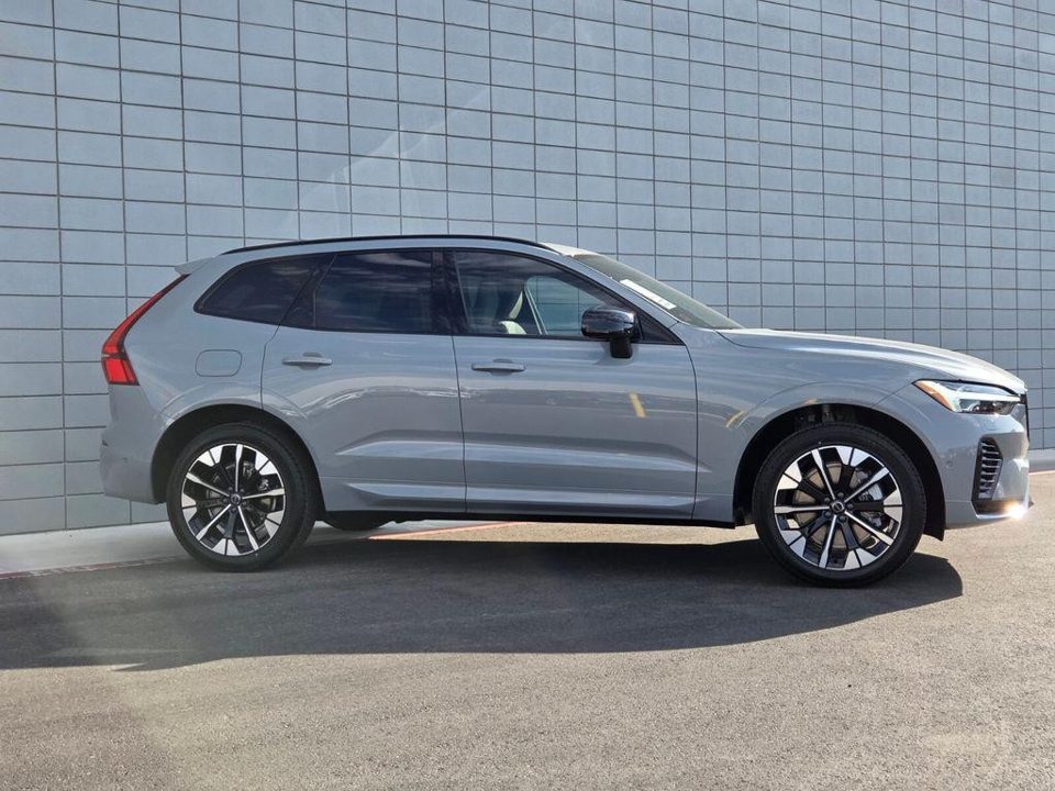 2026 Volvo XC60 PLUG-IN HYBRID Plus, T8 AWD Electric/Gasoline, Dark