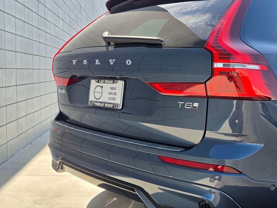 2025 Volvo XC60 PLUG-IN HYBRID Plus, T8 AWD Electric/Gasoline, Dark