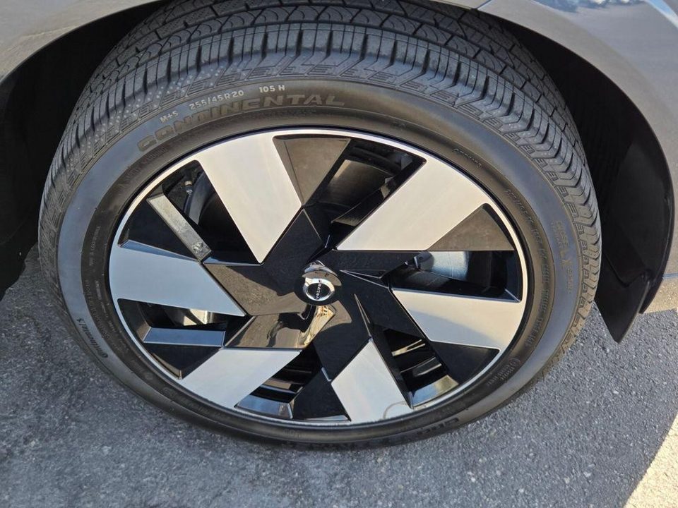 2025 Volvo XC60 PLUG-IN HYBRID Plus, T8 AWD Electric/Gasoline, Dark