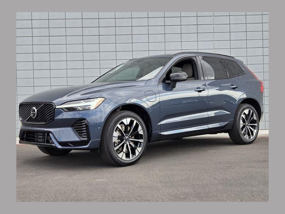2026 Volvo XC60 PLUG-IN HYBRID Plus, T8 AWD Electric/Gasoline, Dark