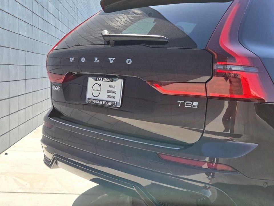 2026 Volvo XC60 PLUG-IN HYBRID Plus, T8 AWD Electric/Gasoline, Dark