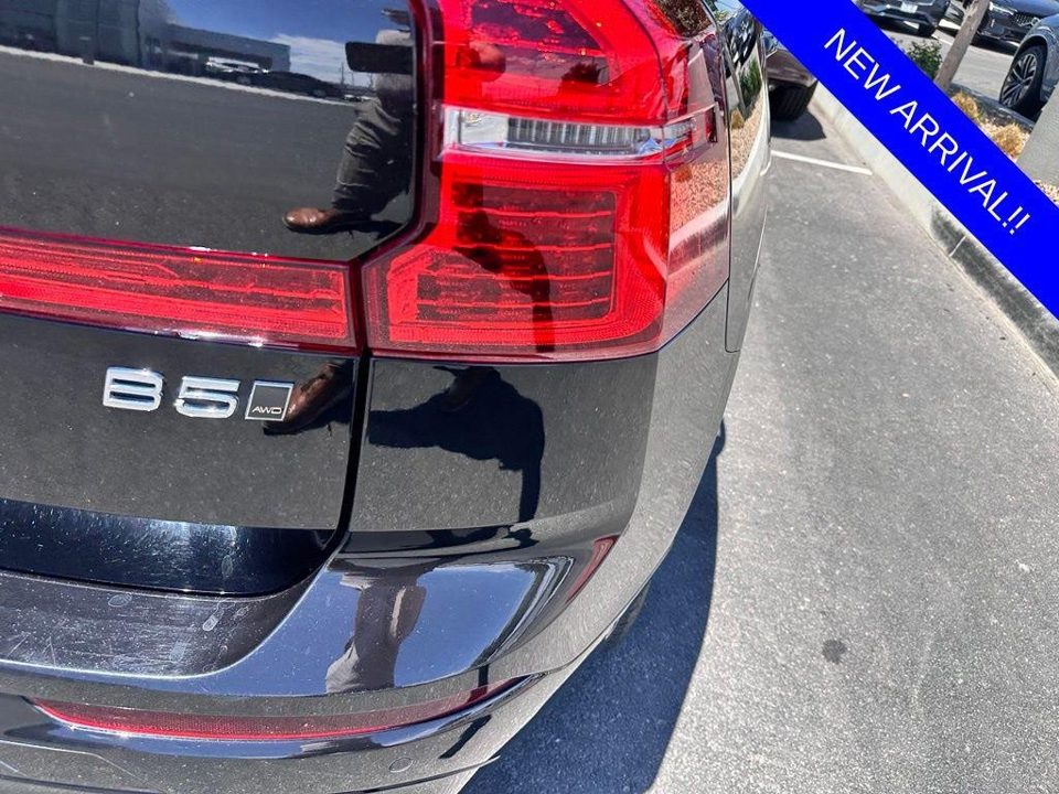 2023 Volvo XC60 B5 Plus Bright Theme