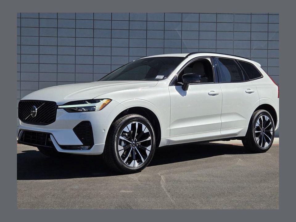 2026 Volvo XC60 B5 Plus