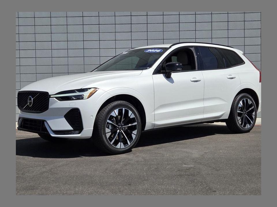 2026 Volvo XC60 B5 Plus