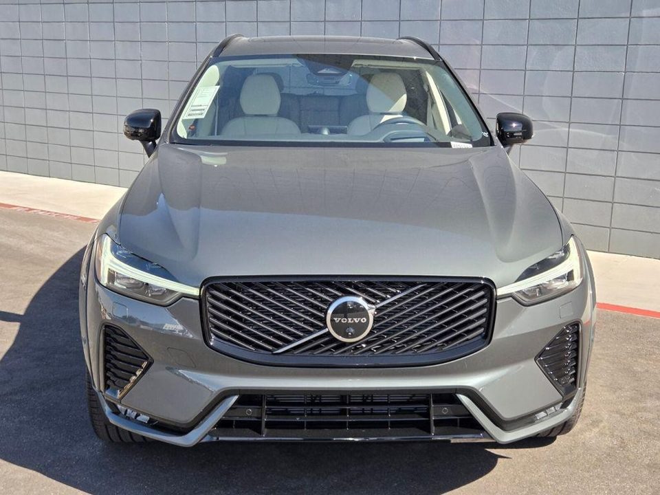 2026 Volvo XC60 B5 Ultra