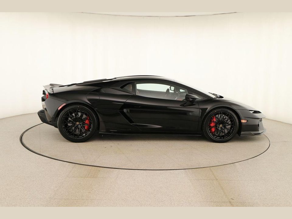2026 Lamborghini Temerario Base