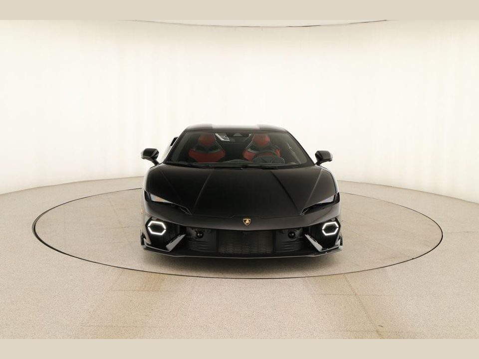 2026 Lamborghini Temerario Base