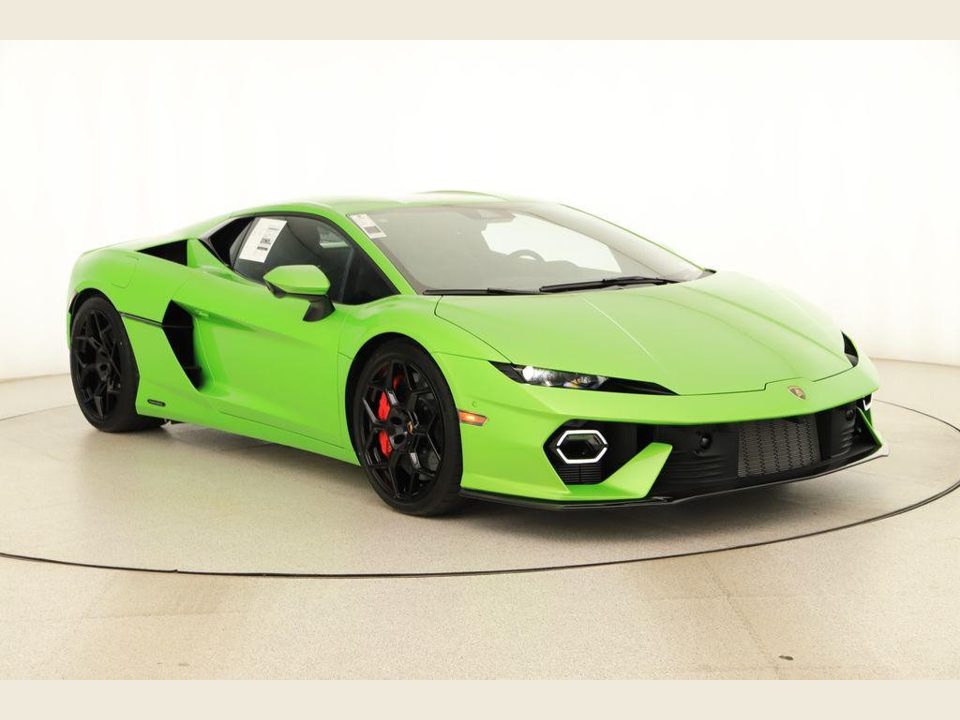 2026 Lamborghini Temerario Base