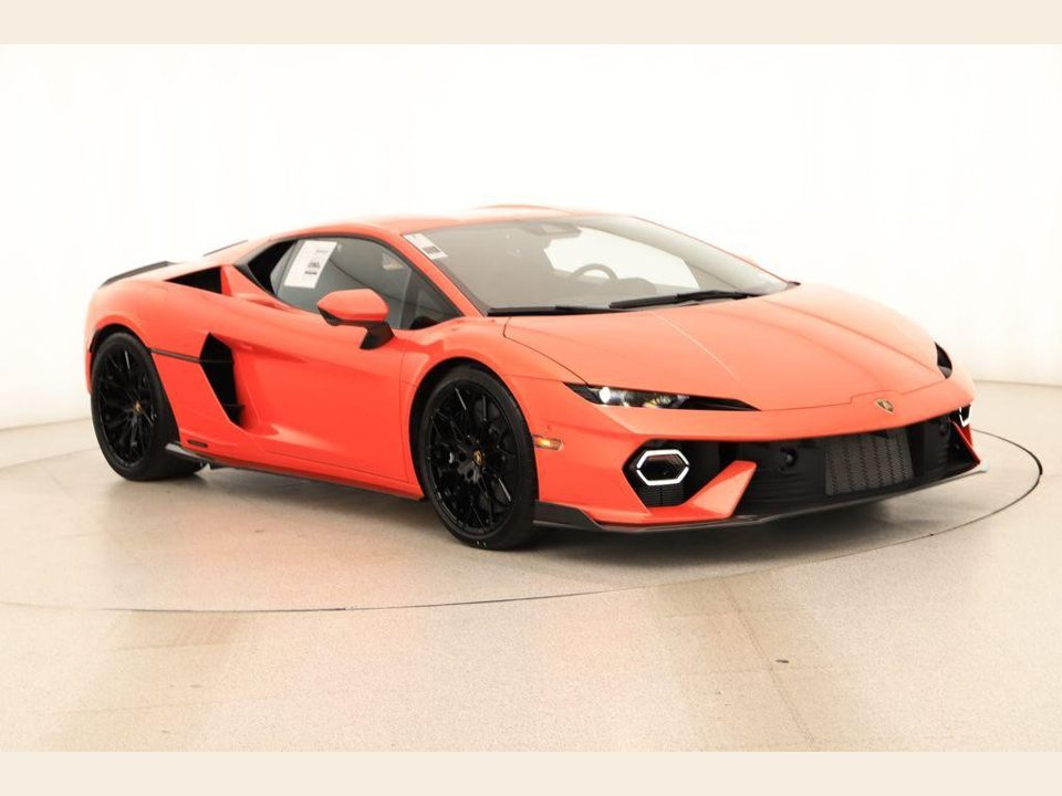 2026 Lamborghini Temerario Base