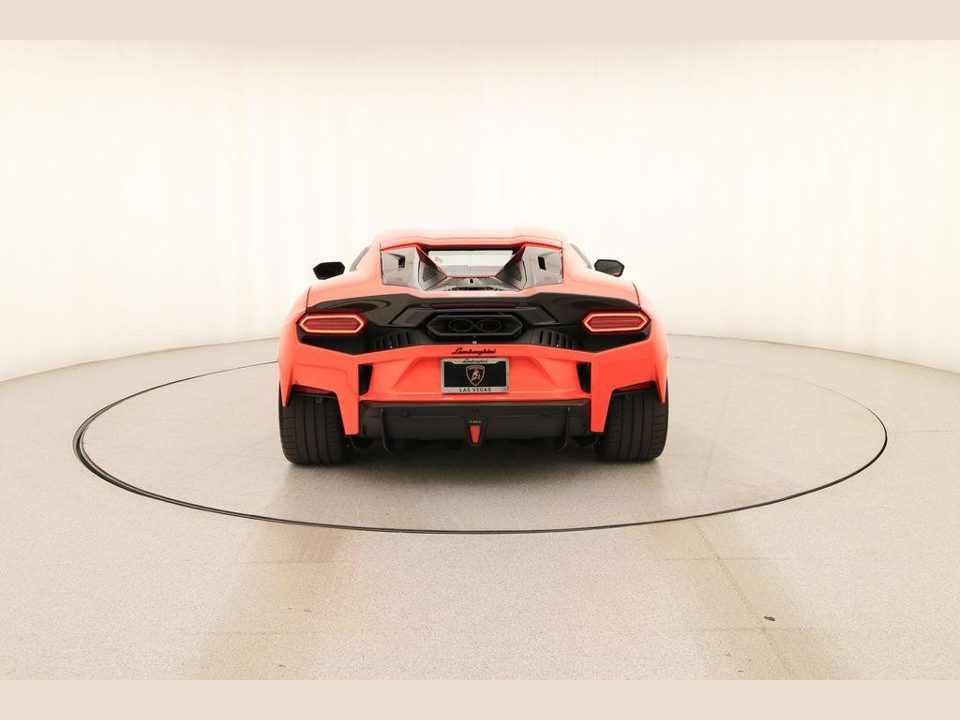 2026 Lamborghini Temerario Base