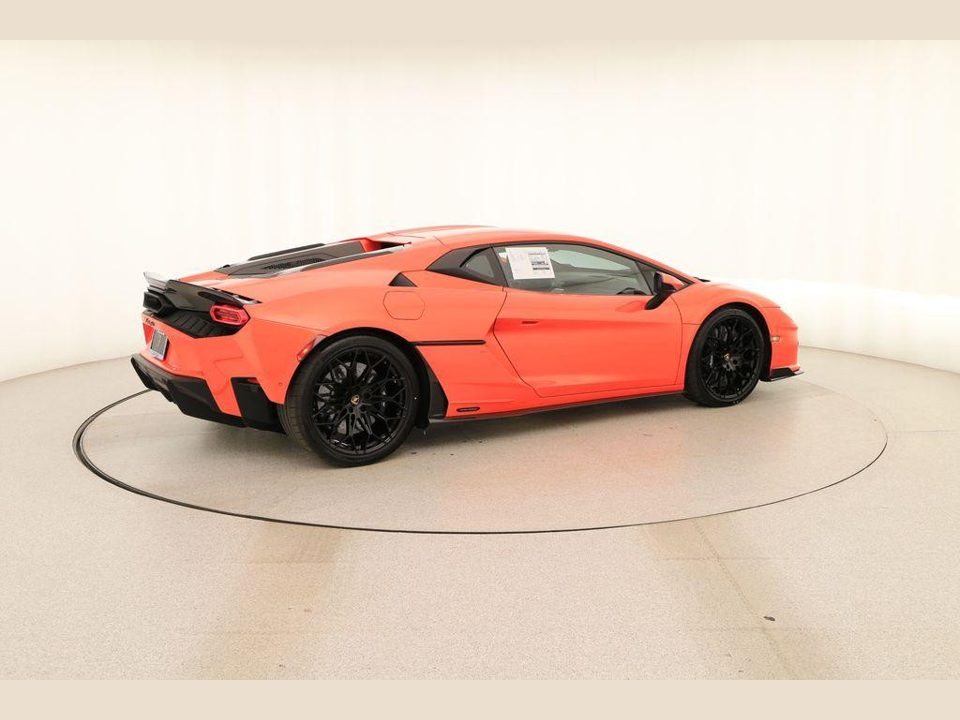 2026 Lamborghini Temerario Base