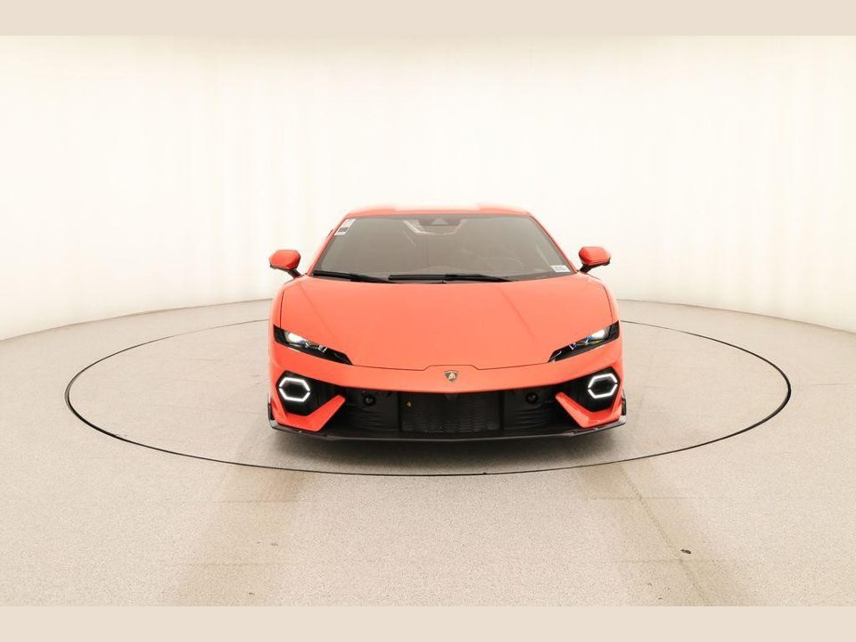 2026 Lamborghini Temerario Base