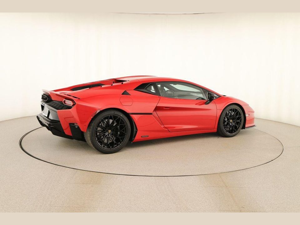 2026 Lamborghini Temerario Base