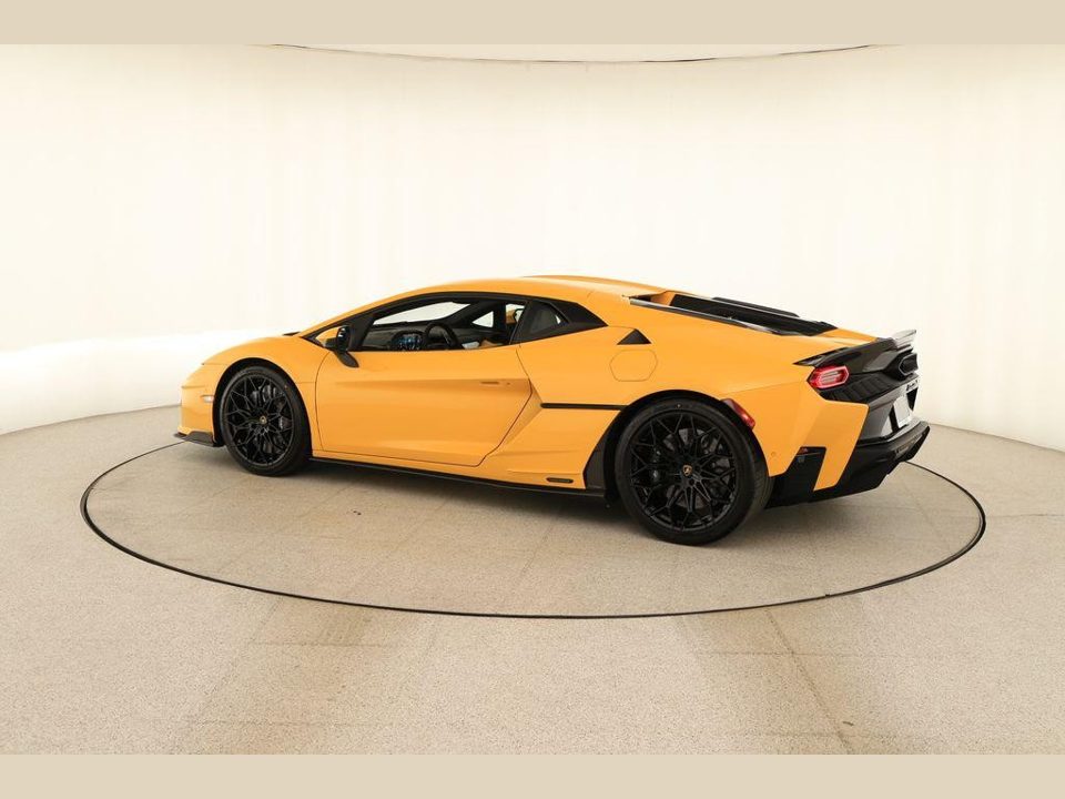 2026 Lamborghini Temerario Base