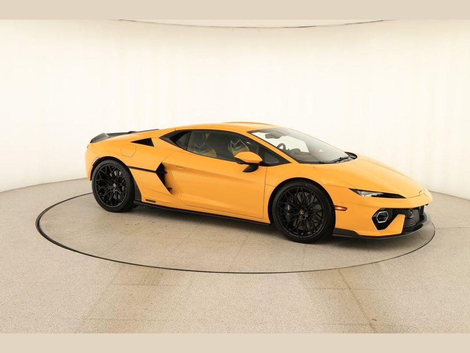 2026 Lamborghini Temerario Base