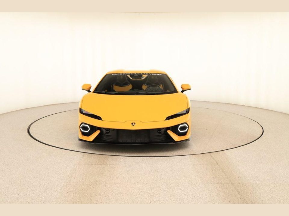 2026 Lamborghini Temerario Base