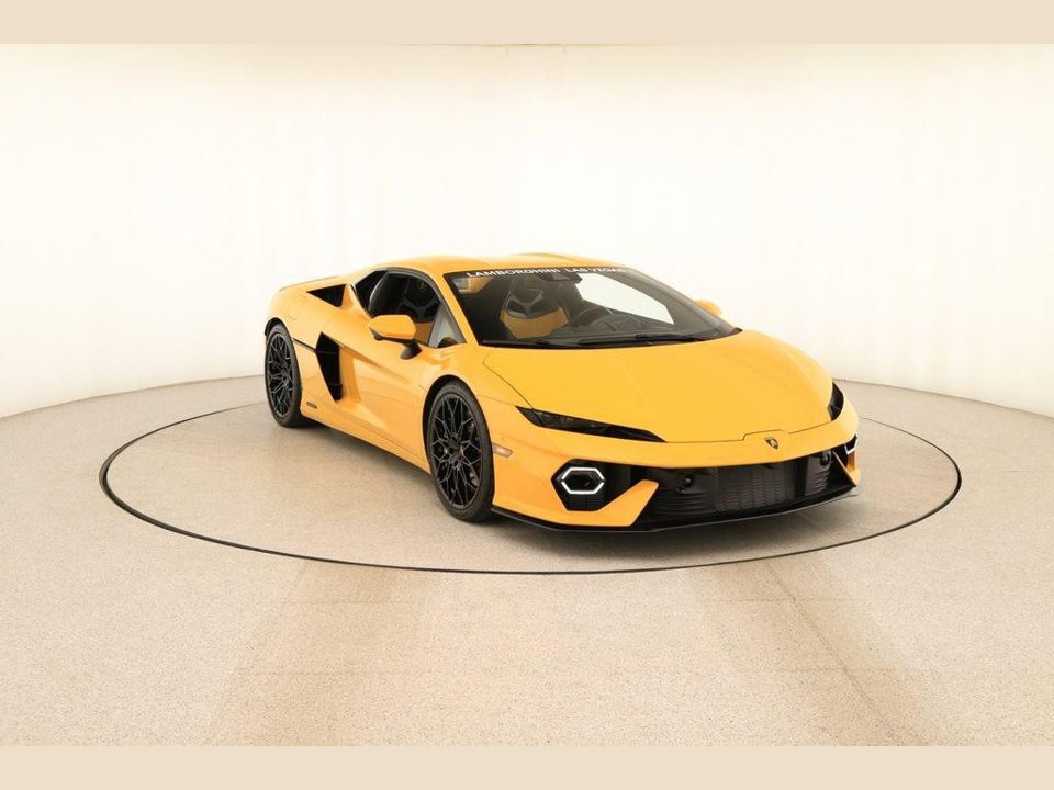 2026 Lamborghini Temerario Base