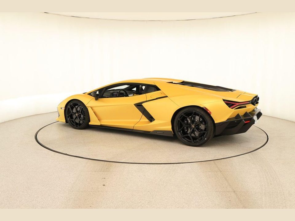 2026 Lamborghini Revuelto Base