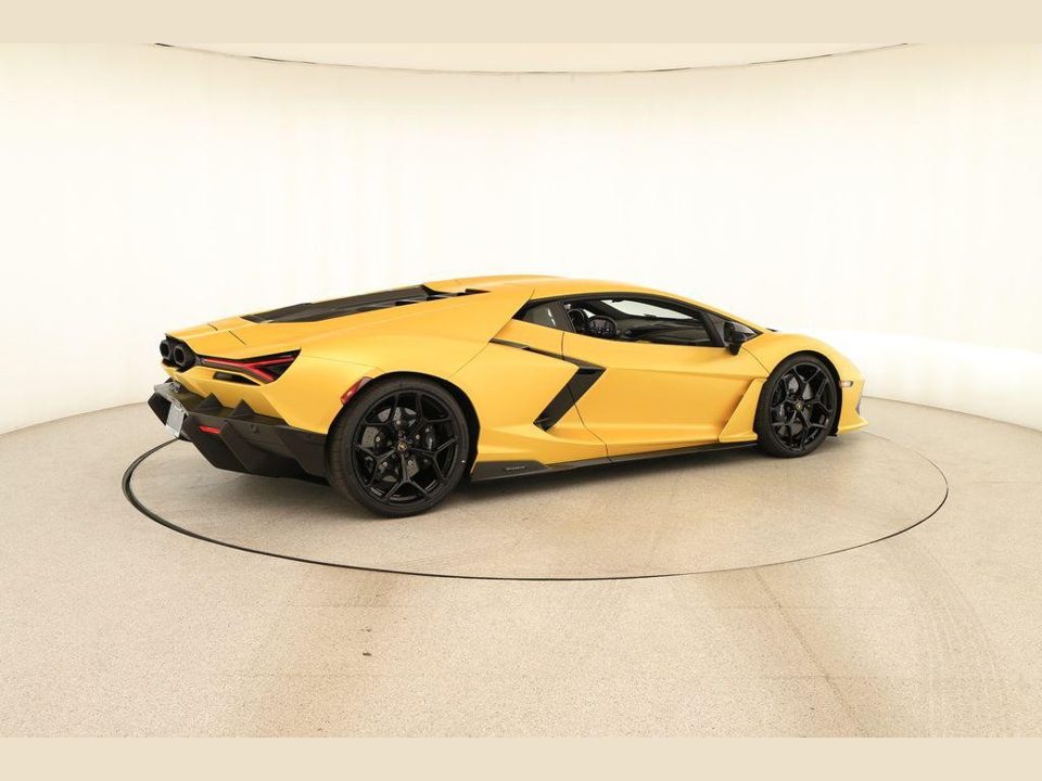 2026 Lamborghini Revuelto Base