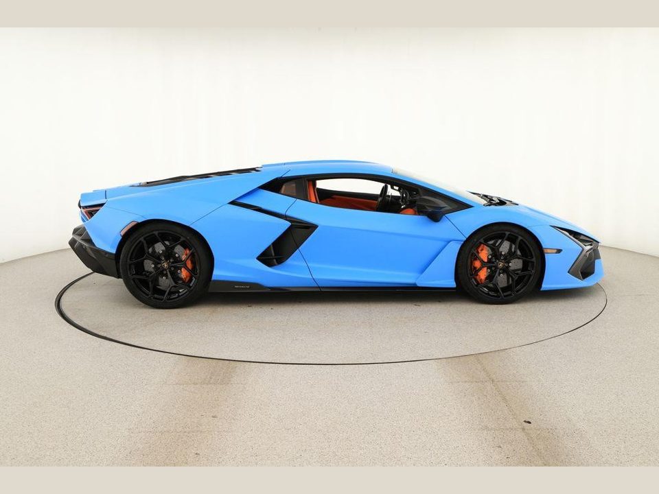 2026 Lamborghini Revuelto Base