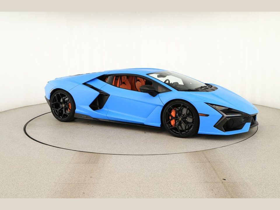 2026 Lamborghini Revuelto Base
