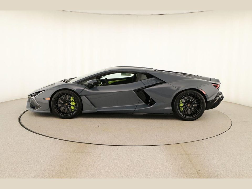 2026 Lamborghini Revuelto Base
