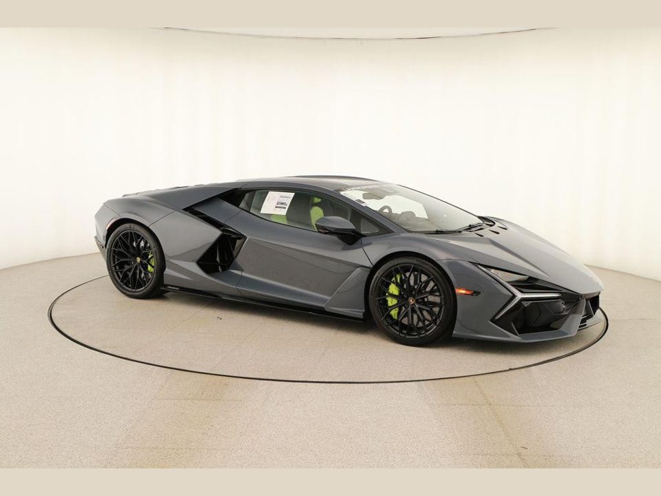 2026 Lamborghini Revuelto Base
