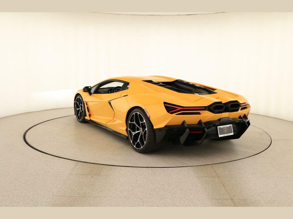 2025 Lamborghini Revuelto Base