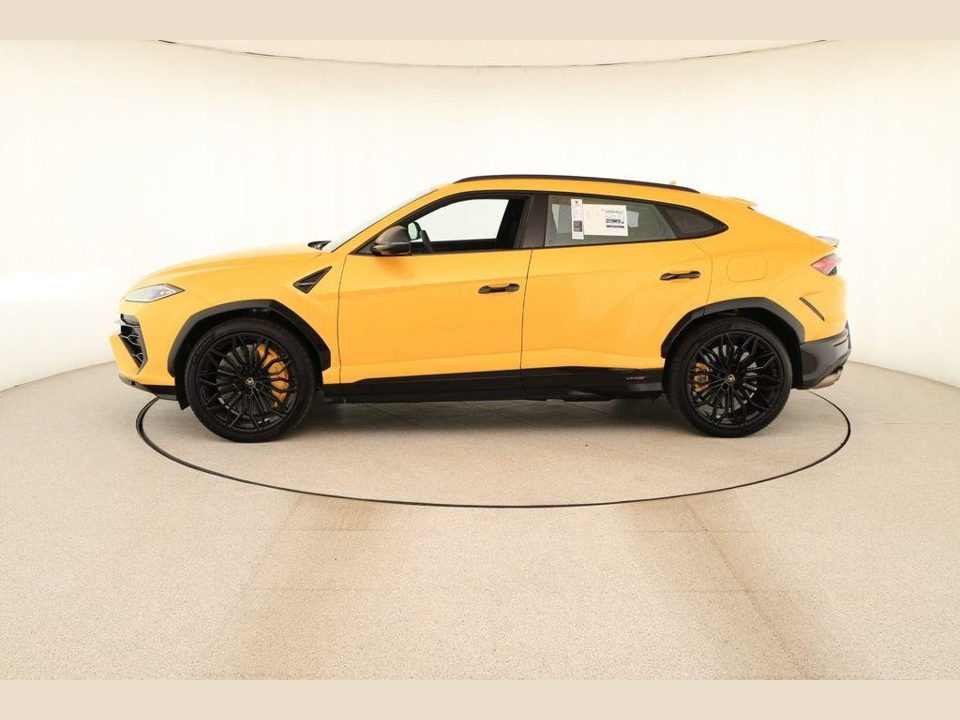 2026 Lamborghini Urus SE