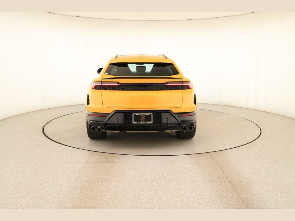 2026 Lamborghini Urus SE