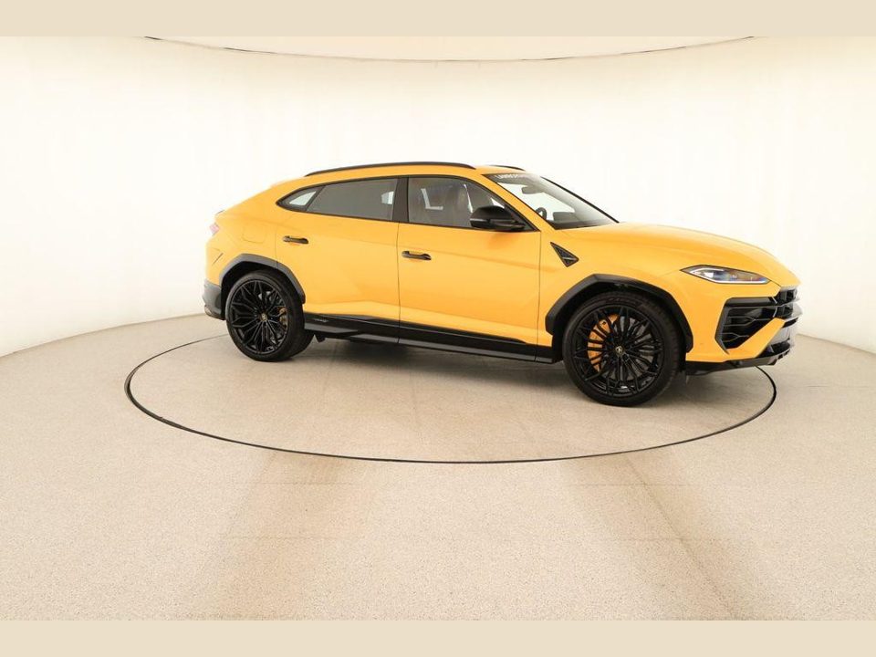 2026 Lamborghini Urus SE