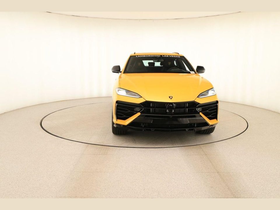 2026 Lamborghini Urus SE
