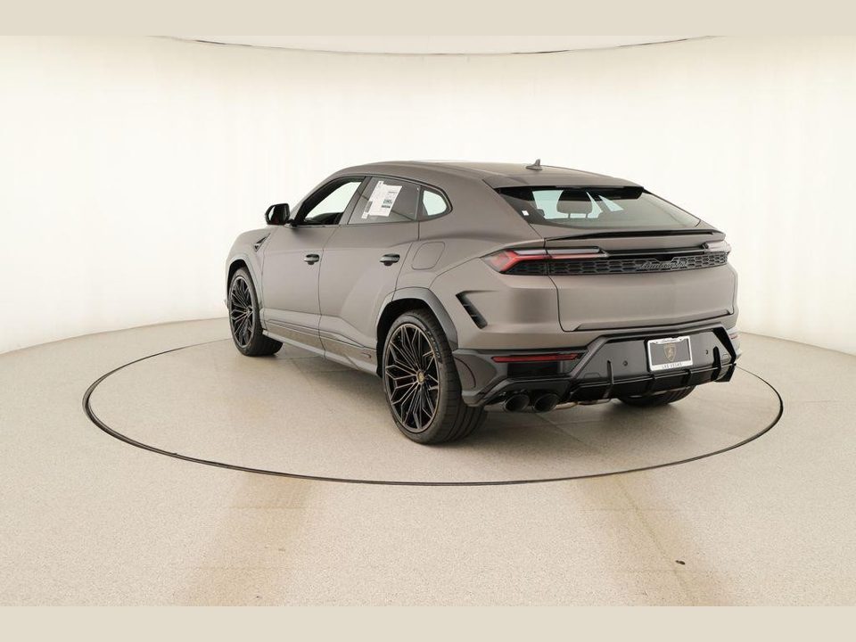 2026 Lamborghini Urus SE