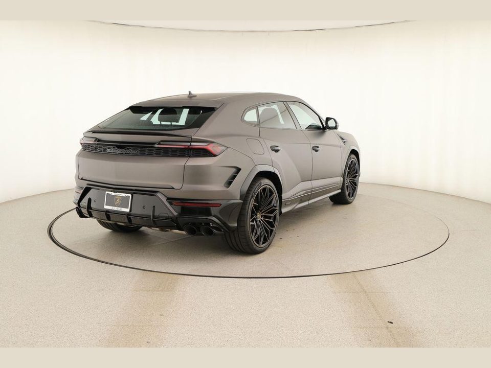 2026 Lamborghini Urus SE