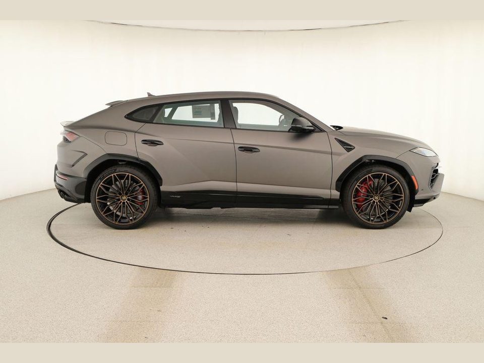 2026 Lamborghini Urus SE
