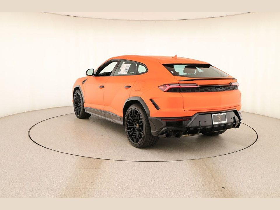 2026 Lamborghini Urus SE
