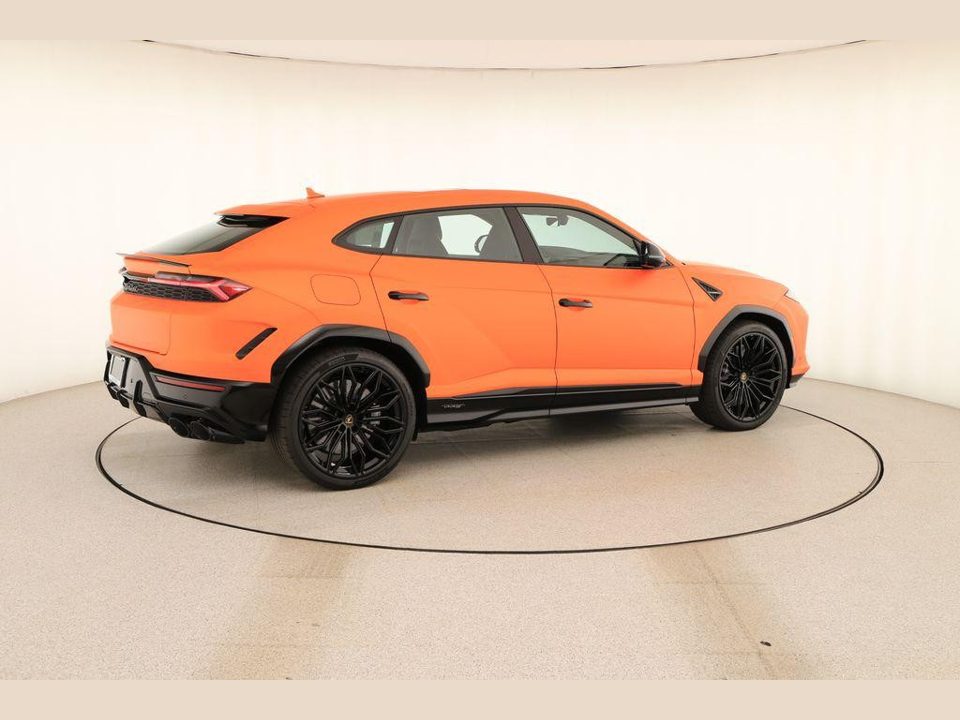 2026 Lamborghini Urus SE