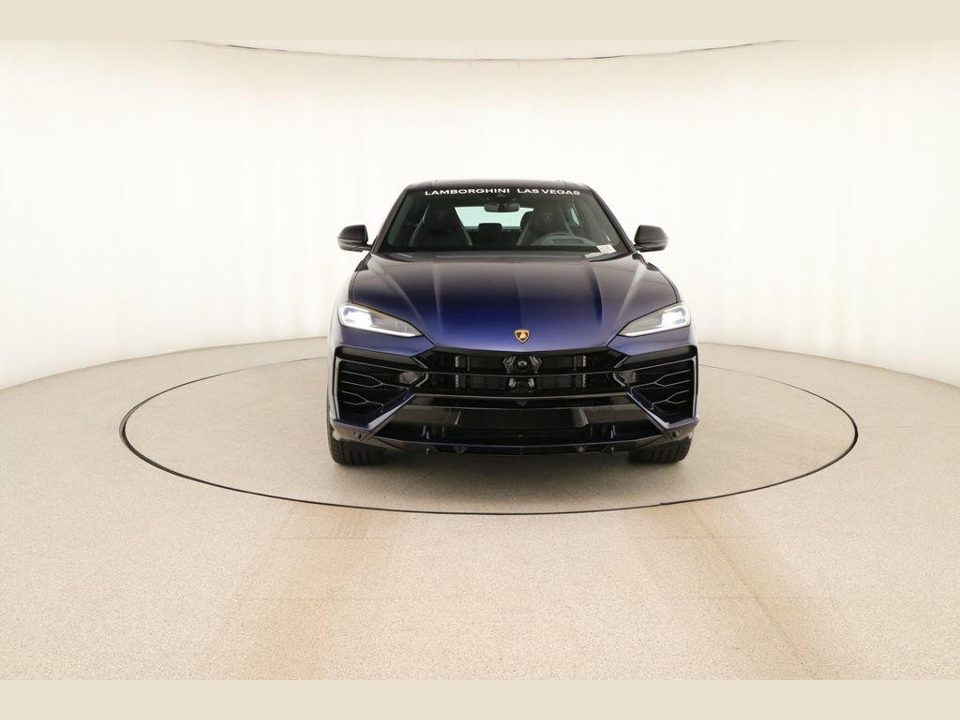2025 Lamborghini Urus SE