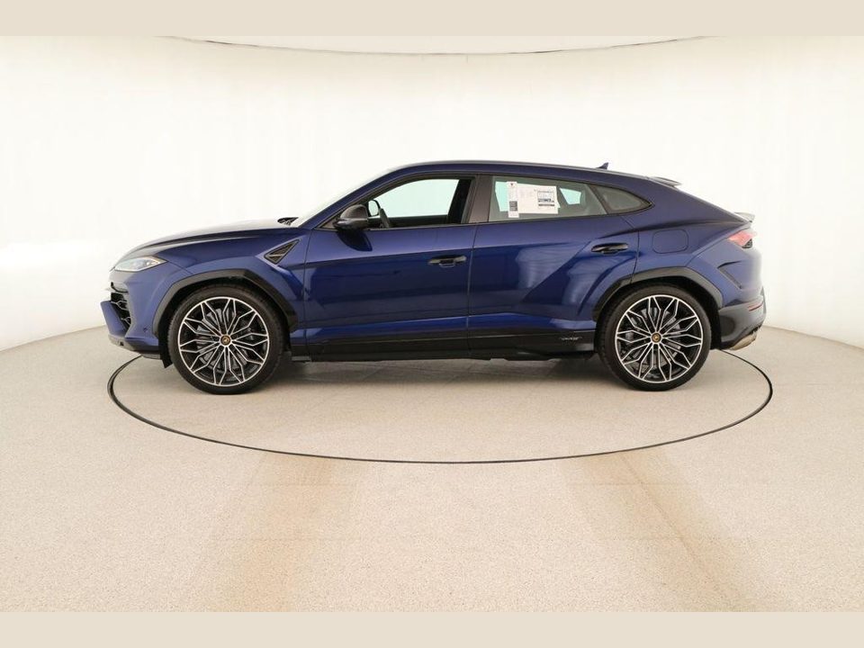 2025 Lamborghini Urus SE