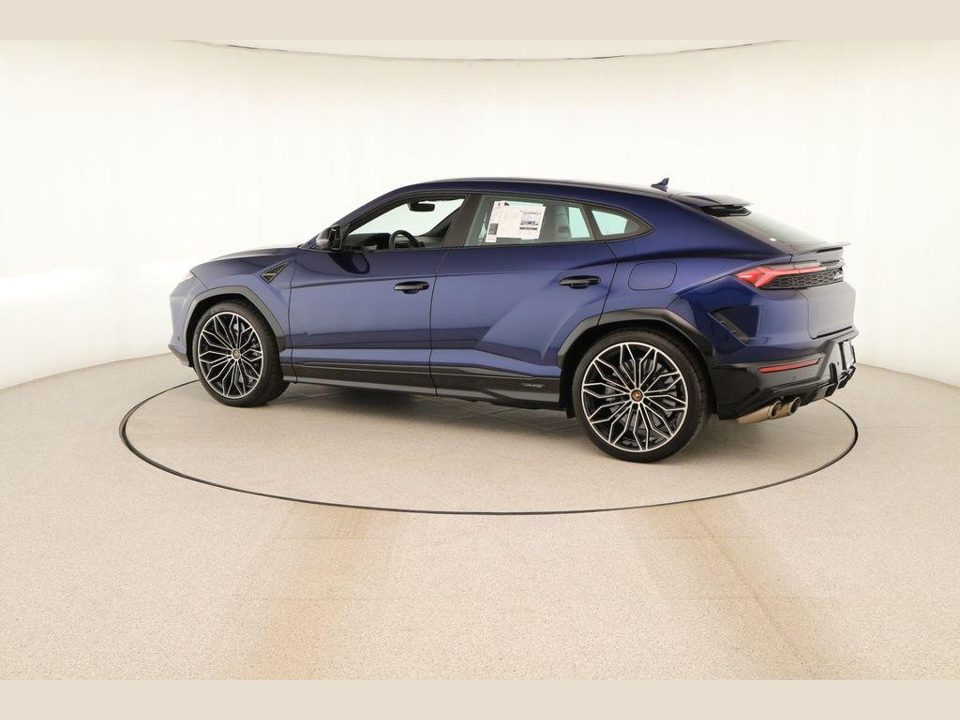 2025 Lamborghini Urus SE