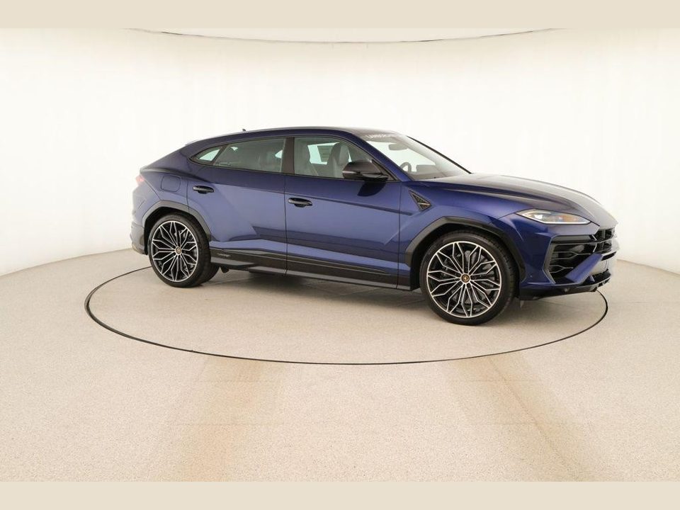 2025 Lamborghini Urus SE