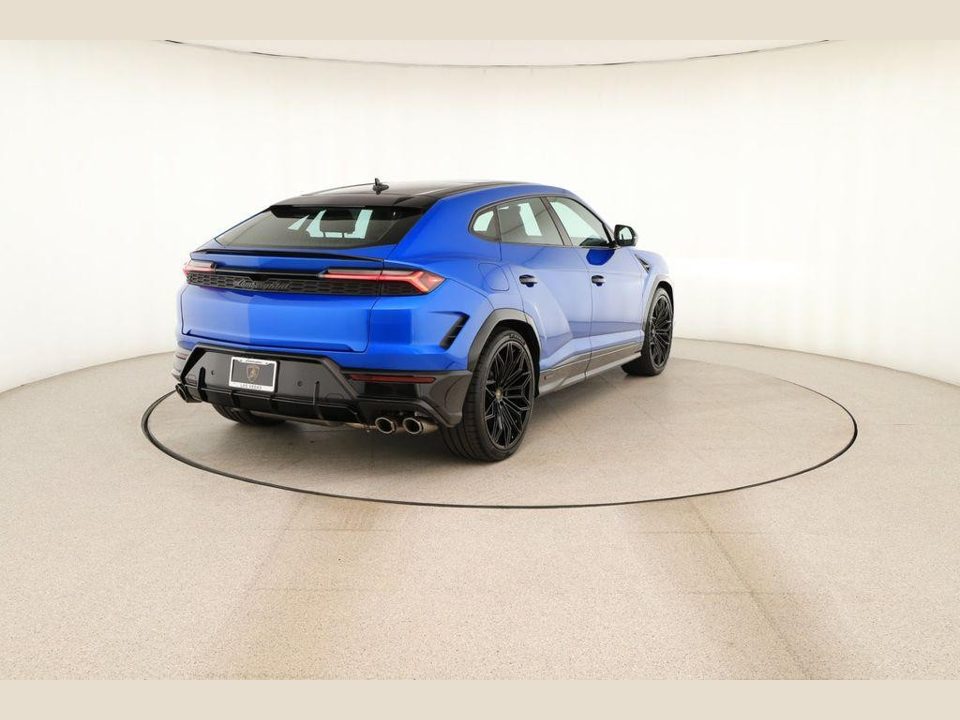 2025 Lamborghini Urus SE