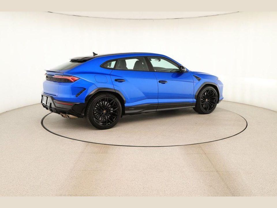 2025 Lamborghini Urus SE