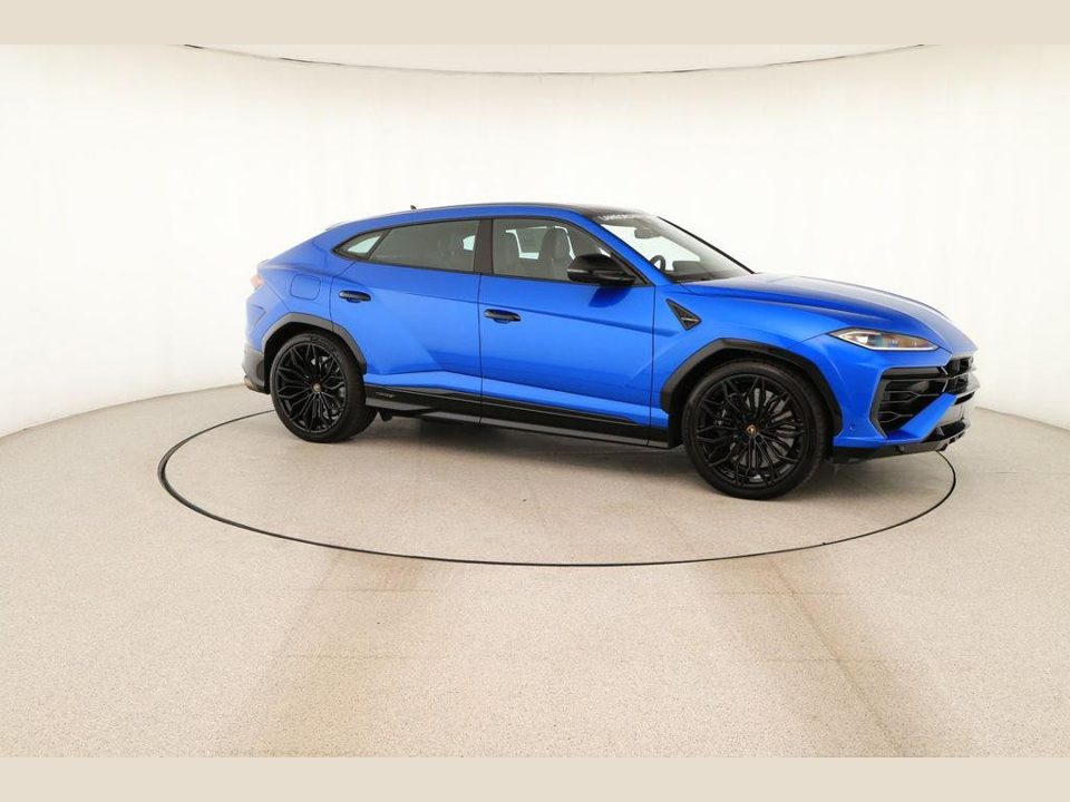 2025 Lamborghini Urus SE