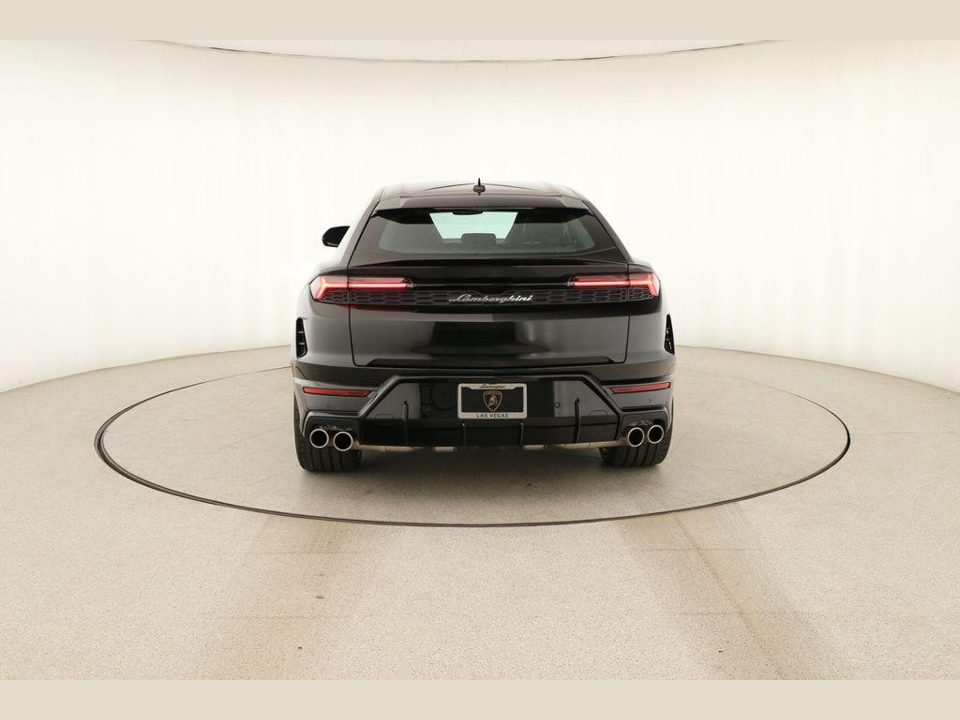 2026 Lamborghini Urus SE