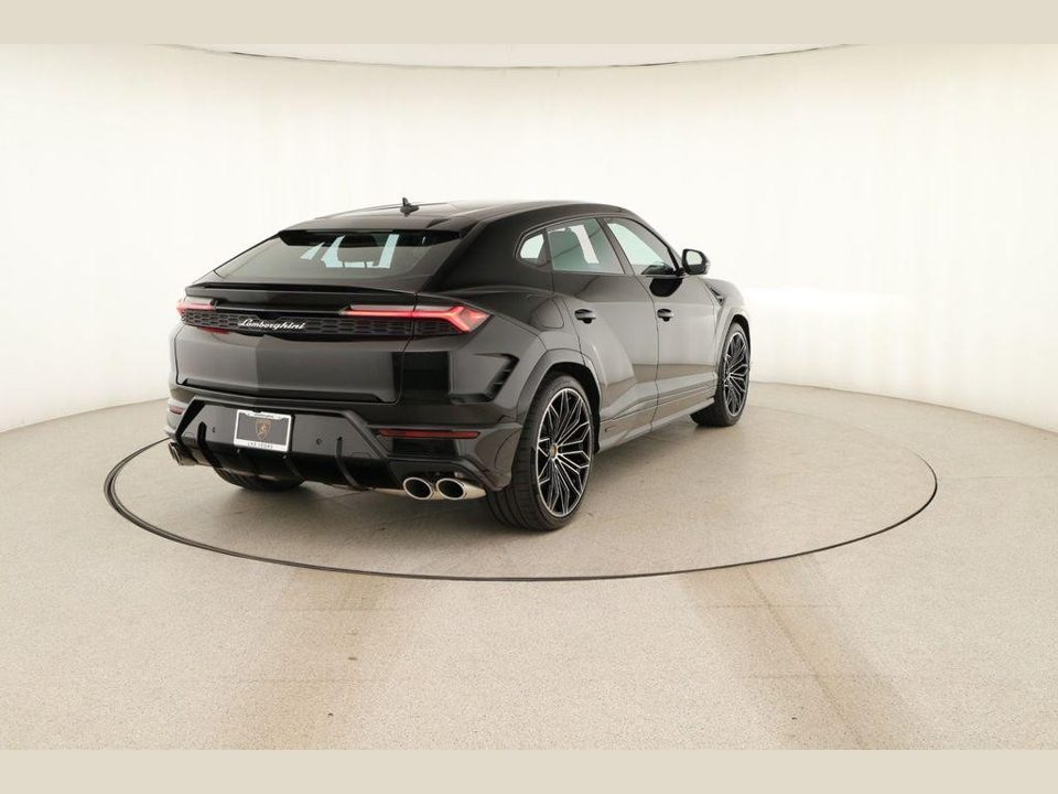 2026 Lamborghini Urus SE