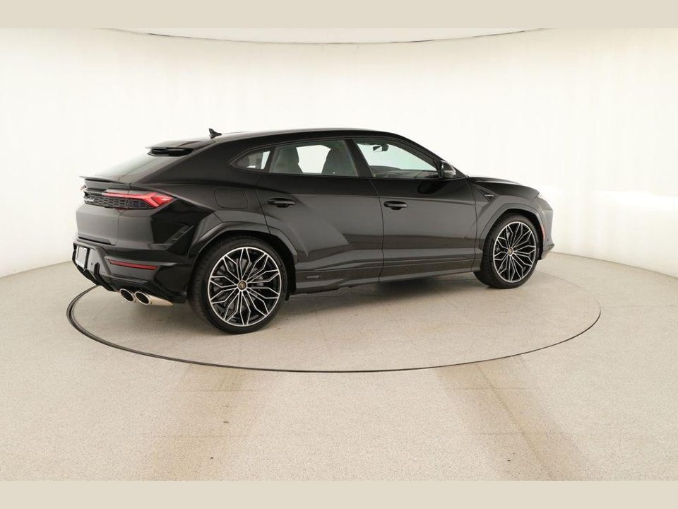 2026 Lamborghini Urus SE